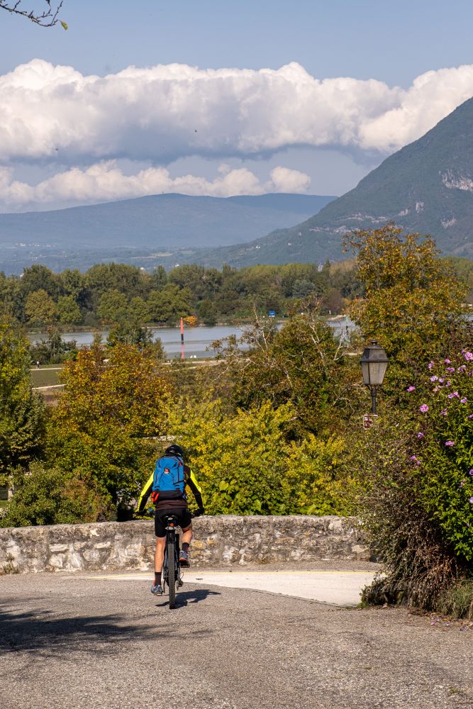 chanaz à vélo